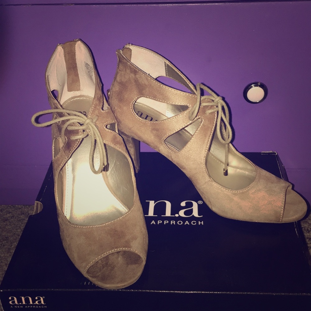 A.n.a heels